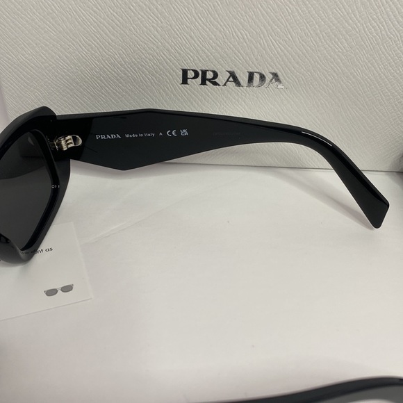 100%- Authentic- 💯- New - PRADA Sexy Men SPR 17W Black Sunglasses - Picture 9 of 13